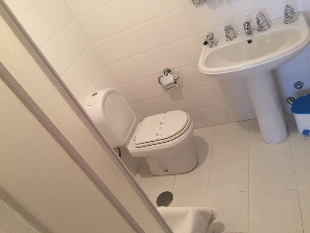 Granada Holidays Guest House Sao Martinho do Porto Luaran gambar