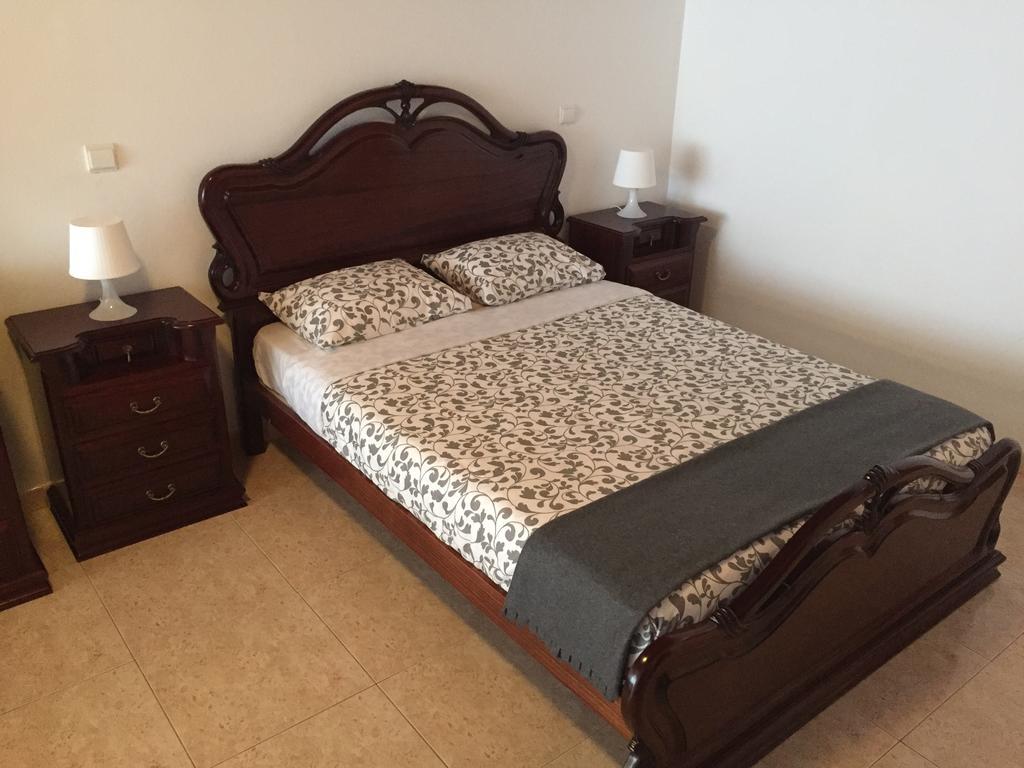 Granada Holidays Guest House Sao Martinho do Porto Luaran gambar